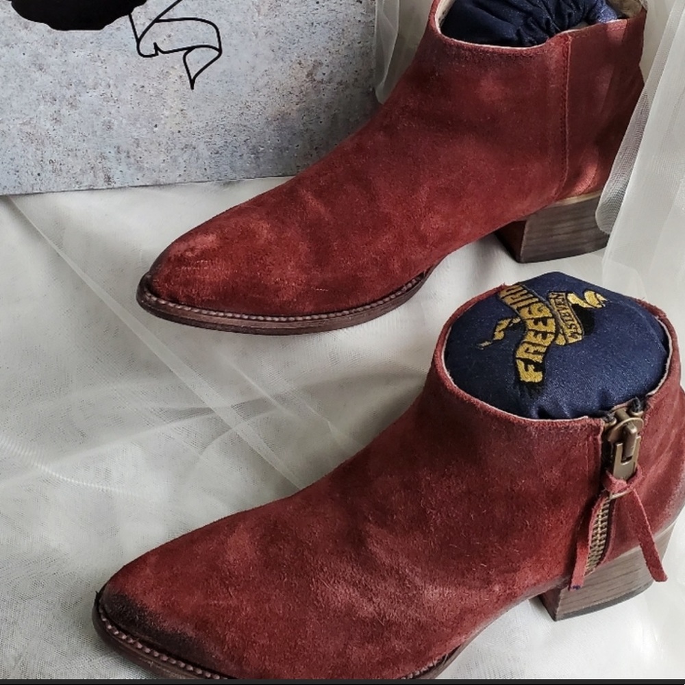 Freebird Wine Suede Onyx Boots